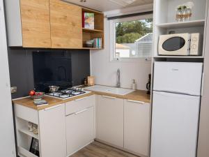 Mobil home spacieux, terrasse, 3 chambres à Saint-Hilaire-de-Riez - API-1-52-966