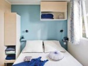 Mobil-home avec Terrasse à Roquebrune-sur-Argens - API-1-52-984