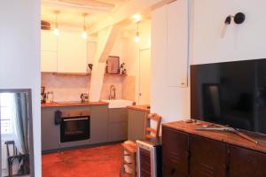 Luminous 28 m love cocoon in the heart of Paris