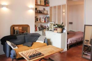 Luminous 28 m love cocoon in the heart of Paris