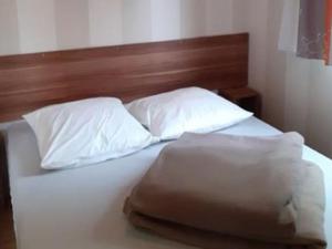 Mobil-home avec terrasse - 2 chambres à Saint-Lunaire - API-1-52-1005