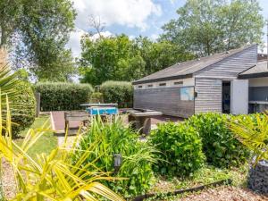 Mobil home avec terrasse pour 4 personnes - API-1-52-997