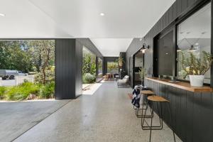 Donovans - Fun Location, Pets OK, Pizza Oven