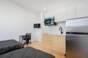 Central Studio For 3 Guest With Parking