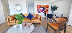 Opera House & Bridge Views