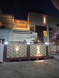 ShivAOM Family Homestay