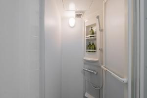 302新築のお部屋 関西空港直通路線 通天閣 ドンキホーテ横のお部屋2ベッド