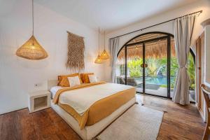 Villa Mimpikita - Stunning Ibiza-Inspired Villa Near Umalas with Private Pool