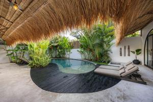 Villa Mimpikita - Stunning Ibiza-Inspired Villa Near Umalas with Private Pool