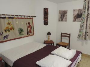 Gîte 85m² avec Terrasse, Cuisine équipée pour 8 pers. - API-1-52-1028