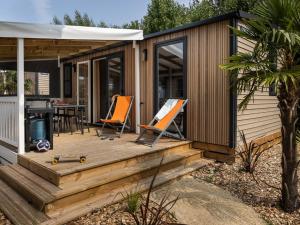 Mobil-home cosy avec terrasse - 5 personnes - API-1-52-1041