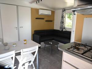 Mobil-home Prestige avec Terrasse pour 4 personnes - API-1-52-1050