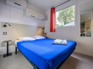 Mobil home confortable avec terrasse à Saint-Jean-de-Monts - API-1-52-1056