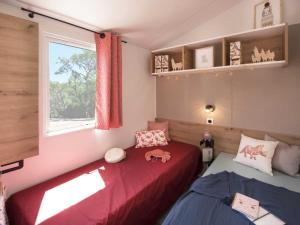 Mobil-home PMR avec terrasse à Saint-Hilaire-de-Riez - API-1-52-1087