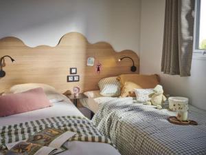 Mobil-home avec Terrasse à Hyères - 30m² pour 4 personnes - API-1-52-1076