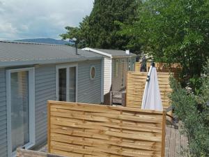 Mobil-home 23m² pour 4 avec terrasse sur pilotis - API-1-52-1080