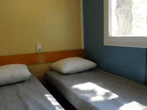 Mobil-home confortable avec terrasse à Villecroze - API-1-52-1089