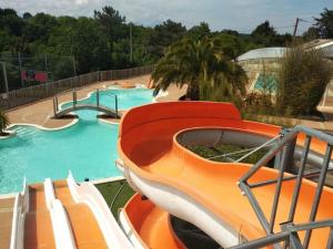 Mobil-home avec Terrasse - 2 Chambres pour 4 personnes, Cuisine équipée - API-1-52-1102