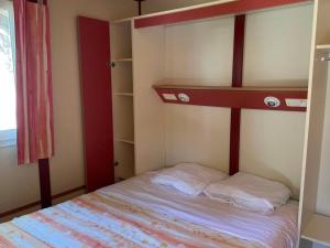 Chalet à Saint-Pierre-dOléron avec Terrasse - API-1-52-1111