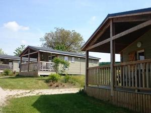 Chalet confortable avec terrasse - 6 pers. - API-1-52-1110
