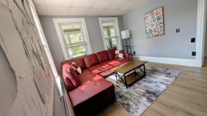 Charming 3BR near Boston, Airport and Beach with parking