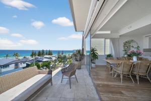 Luxury Curl Curl Retreat - Pool and Parking