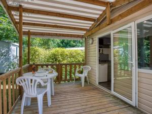 Charmant Mobil-home avec terrasse à Groléjac - API-1-52-1141