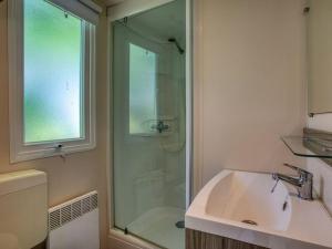 Charmant Mobil-home avec terrasse à Groléjac - API-1-52-1141