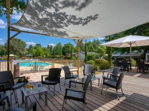 Charmant Mobil-home avec terrasse à Groléjac - API-1-52-1141