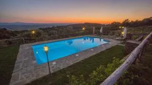 Tenuta Angelici Winery Agriturismo Henni with pool sauna and jacuzzi Cortona - تورو سول تراسيمينو