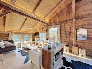 Chalet 5 chambres + dortoir proche pistes Combloux - FR-1-560-173