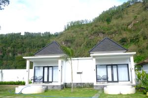 The Vici Batur Villa & Restaurant