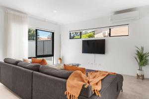 Luxury Oasis- Modern coastal escape near Fremantle