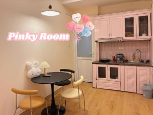 403 Pinky room