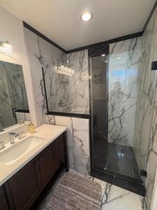 Modern San Antonio Haven Near Downtown