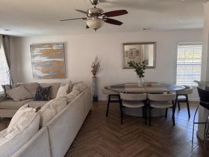 Modern San Antonio Haven Near Downtown