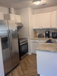 Modern San Antonio Haven Near Downtown