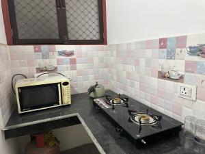 Premium stay 1BHK Flat Near Lulu Mall