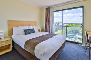 Perth Ascot Central Apartment Hotel Official