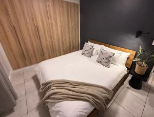 Luxury Coastal Escape in Strand