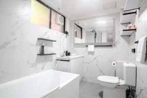 Oasis Between the Beaches