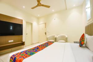 FabHotel Dev Palace I