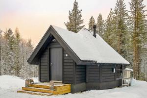 Private Aurora Samruam B Glass Roof Igloo