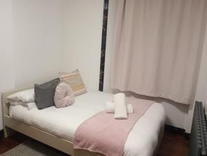 Little Venice Three Bedroom Apartment by PrimeCityHosts