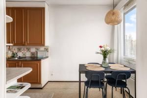 Polar Retro Base: 2BR near the City