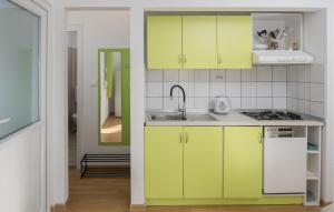 Awesome Home In Tinjan