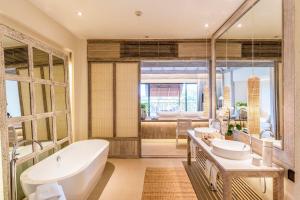 Raya Heritage - Huen Bon Suite