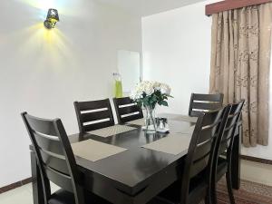 Milimani Executive Suites Pool, GYM, Secure Parking Near Golf Club