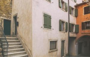 Lovely Apartment In Oprtalj With Wifi