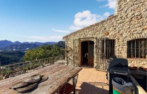 5 Bedroom Awesome Home In Tárbena